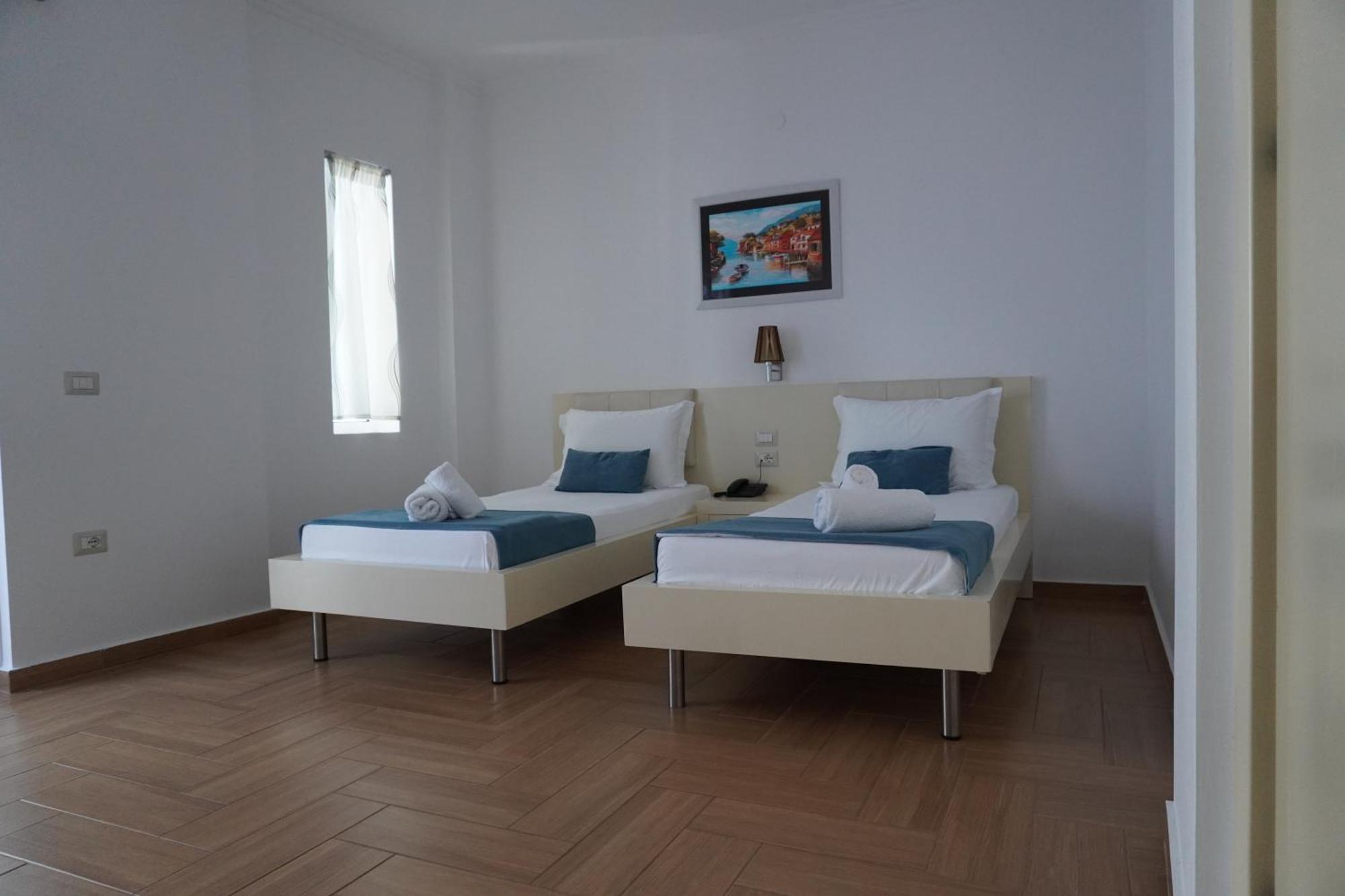 Hotel Agel Саранда Екстер'єр фото