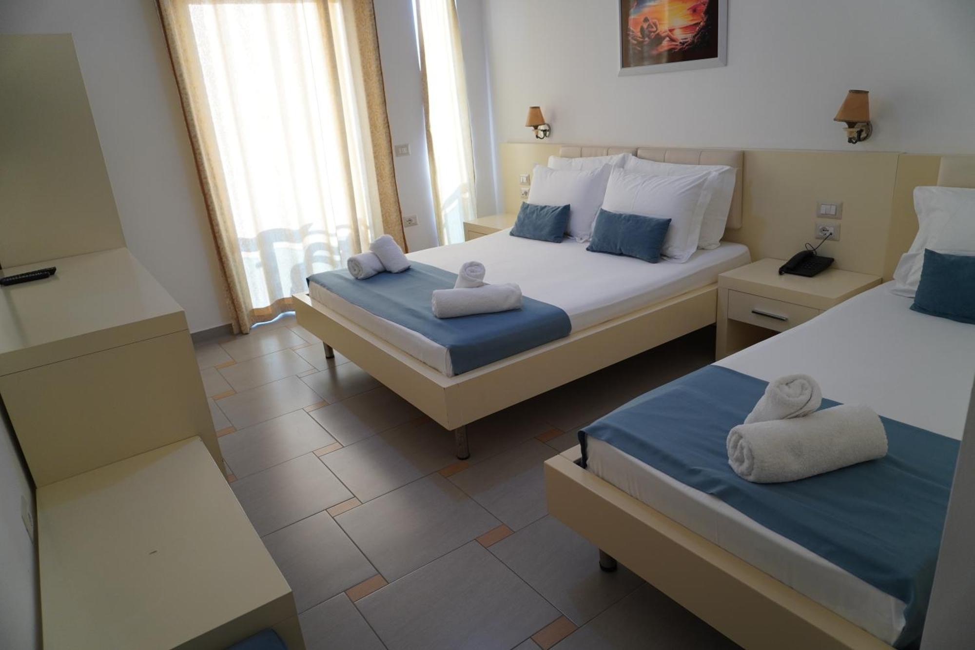 Hotel Agel Саранда Екстер'єр фото